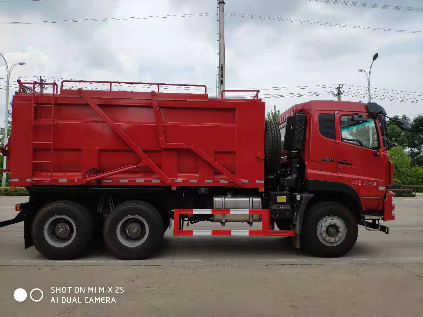 驕陽似火、成龍威再創(chuàng)輝煌